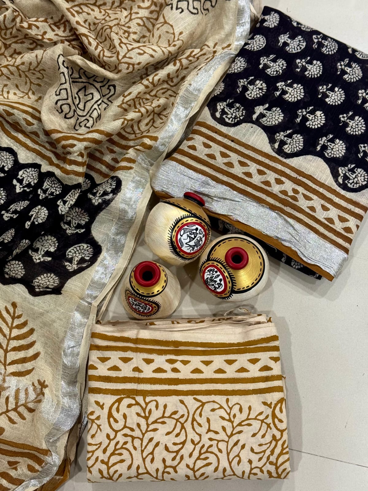 Exclusive Hand Block Linen Suit With Linen Dupatta(VkLS78)