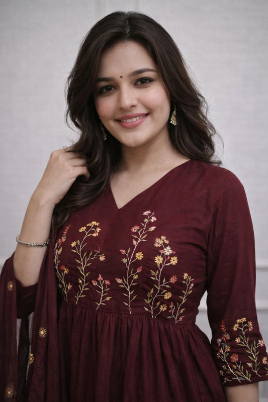 Embroidery work on neck line and paired with matching pant.