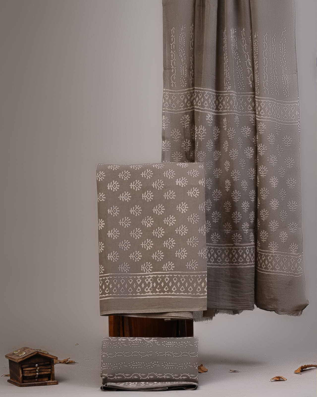 Exclusive Hand Block Cotton Suit With Cotton Dupatta(VKCOT16)