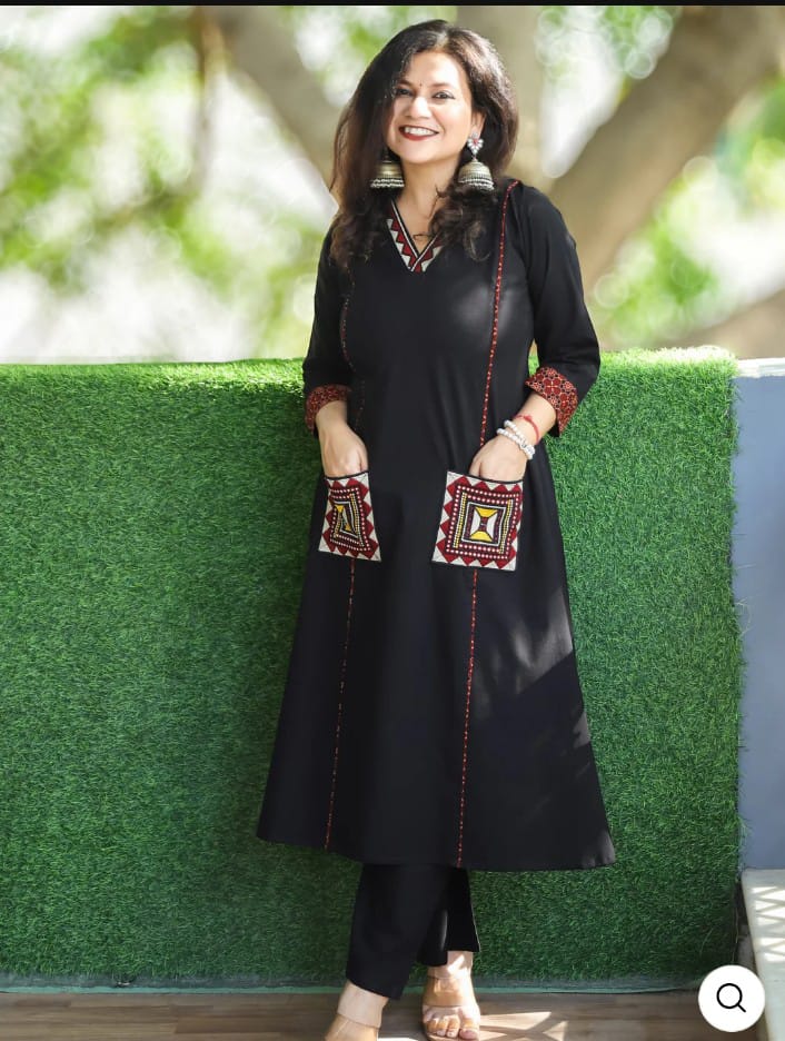 *Pure natural cotton 60-60 kurta collar neck with beautiful pent set*