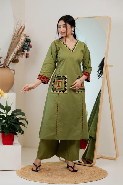 *Pure natural cotton 60-60 kurta collar neck with beautiful pent set*