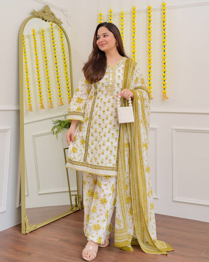 This season, let your wardrobe bloom with sophistication.our finely tailored cotton shuts features  an *embroidery work and lacework on nack .* artistically crafted short kurta with intricate floral moti